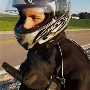 Meet your Posher, Christopher